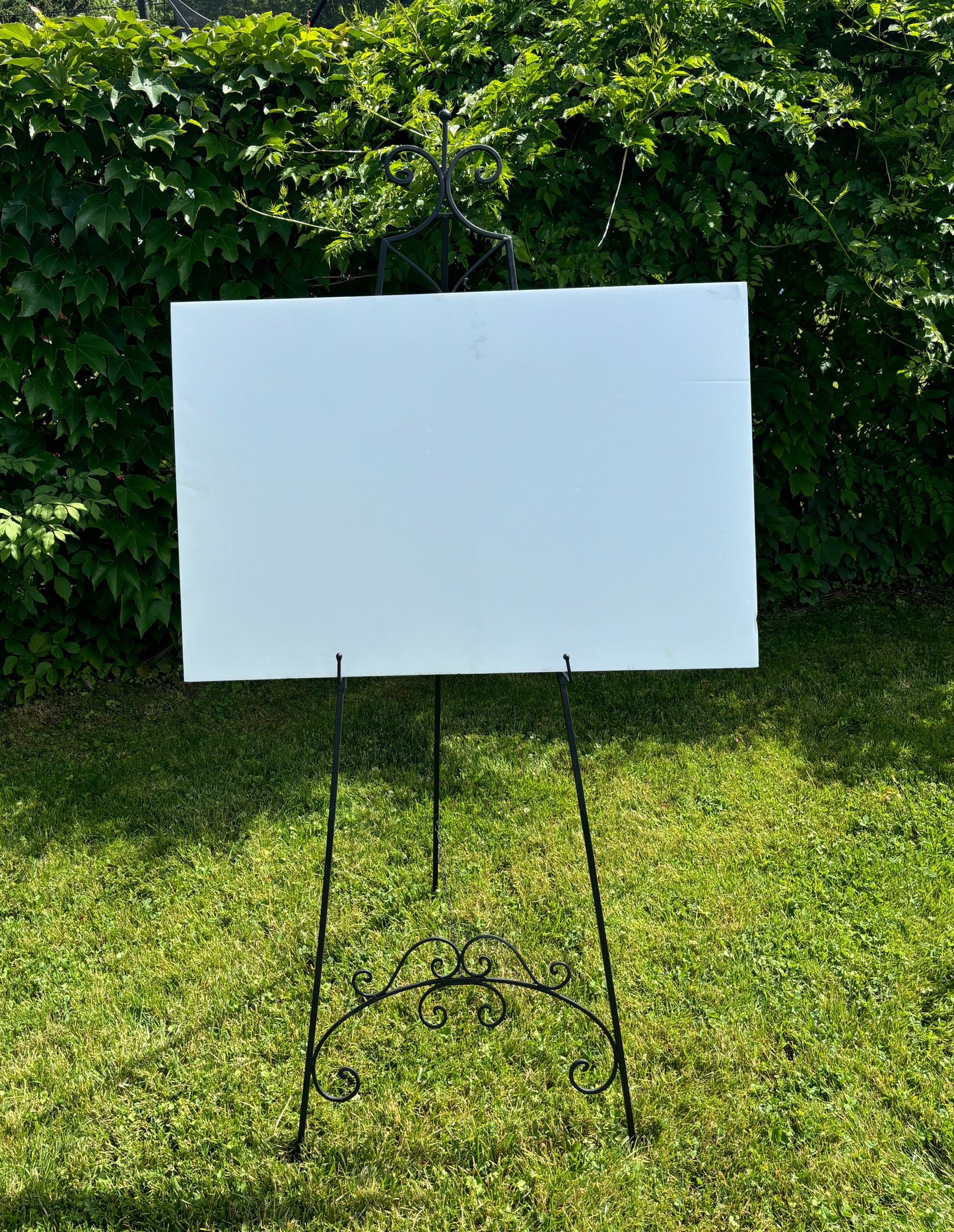 Black Easel - Rental